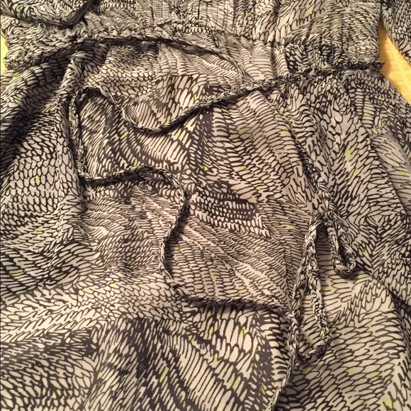 SOLD🌝-Multi Color Marble /Yellow Accent) - Picture 3 of 6